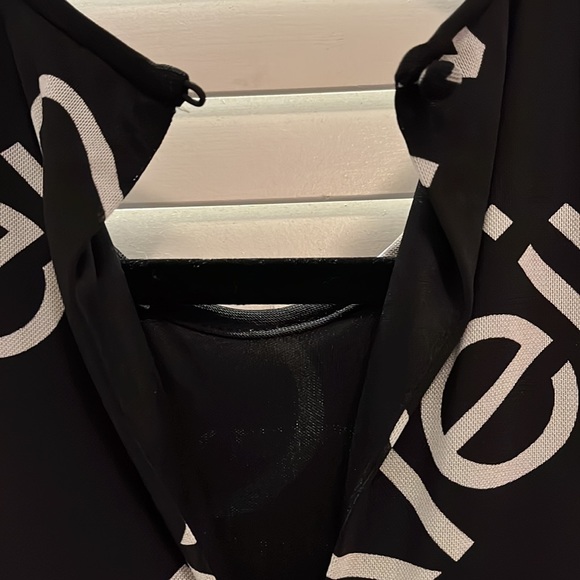 🥳 2 for $10 🥳 Calvin Klein black & white dressTHE MOST COMFORTABLE DRESS EVER! - Picture 7 of 8